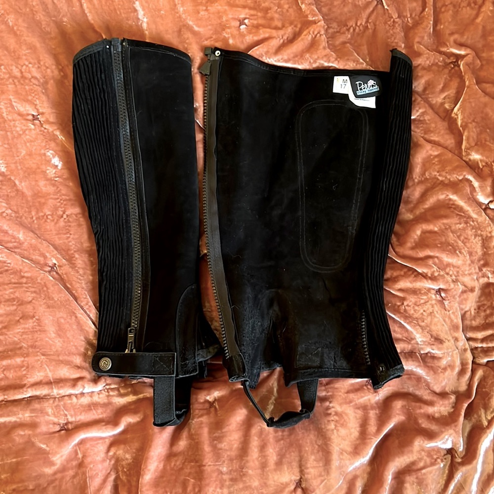 Perri’s black suede half chaps 17 NWOT
